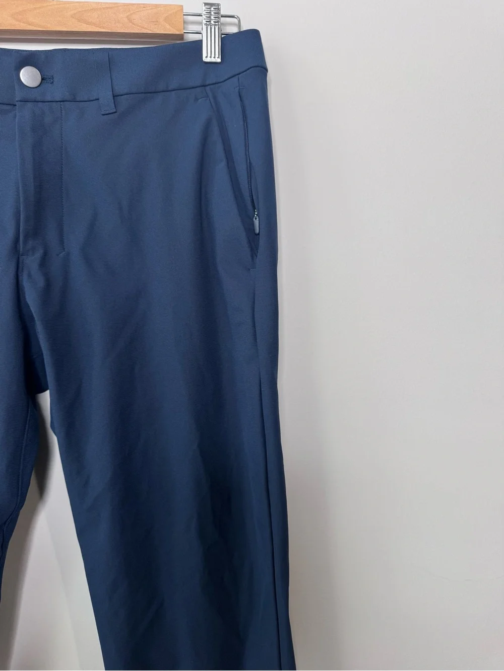 Men’s Lululemon Commission Slim Fit Pant